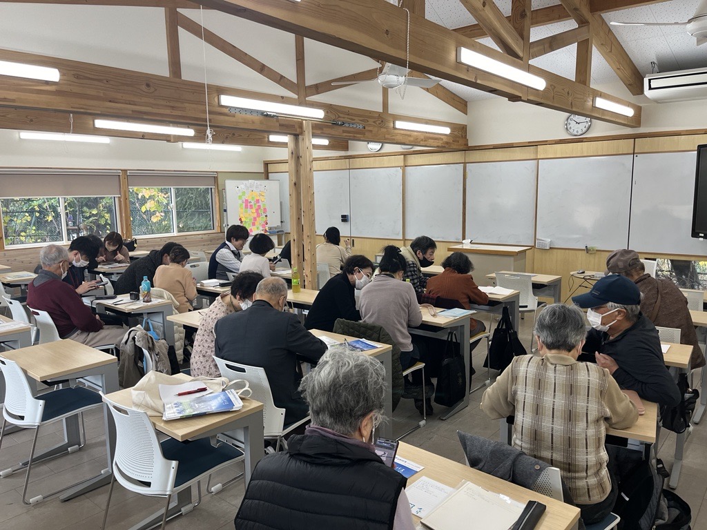 大学生が教えるかんたんスマホ講座を開催しました！-画像-02